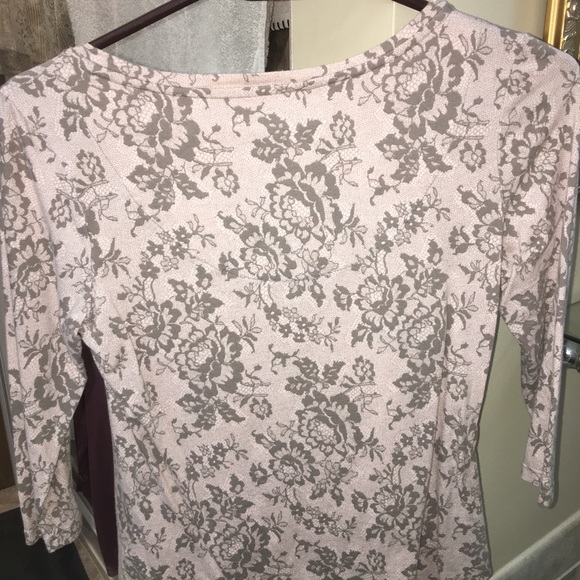 3/$25 Jeweled Scoop Neck Size Small Petite 3/4 Sleeve Top - Picture 3 of 3